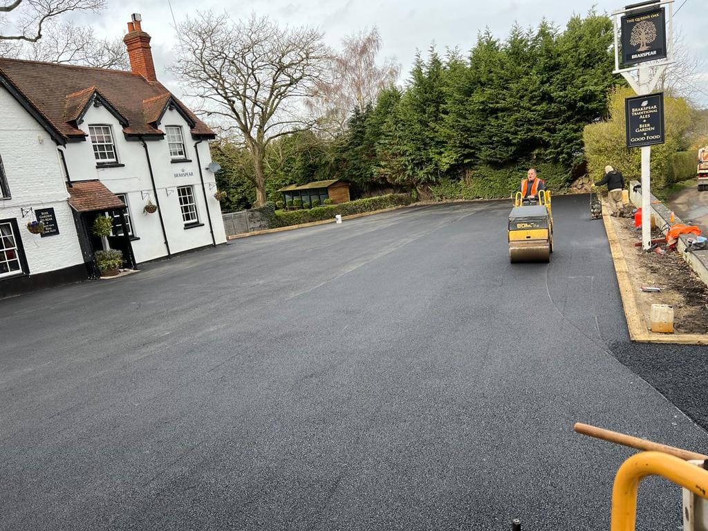 Car park tarmacing for a pub in Oxfordshire